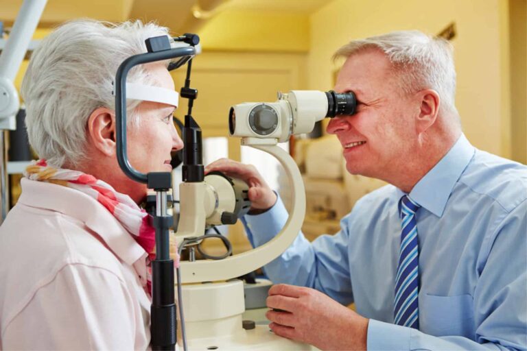 Caregiver in Pittsburgh PA: Macular Degeneration
